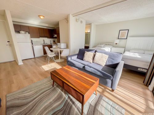 apt-1610-2240 Kuhio Ave, Honolulu, HI, 96815-2812 | Card Image