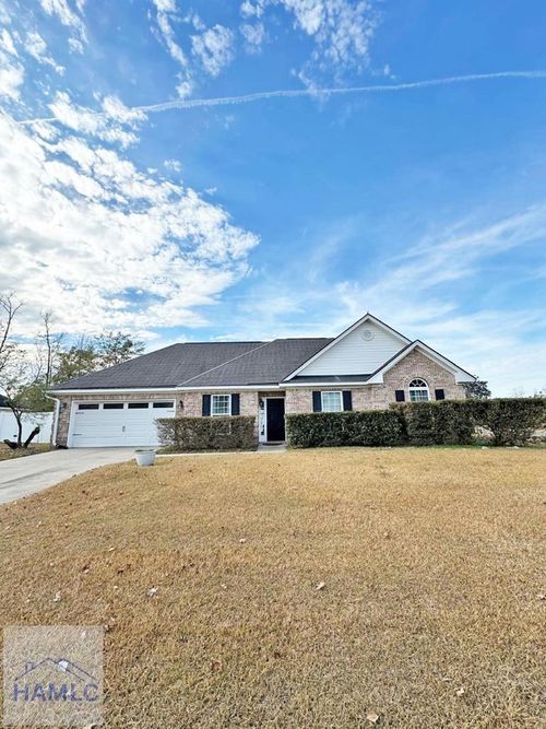 1102 Sara Ln, Hinesville, GA, 31313-4136 | Card Image