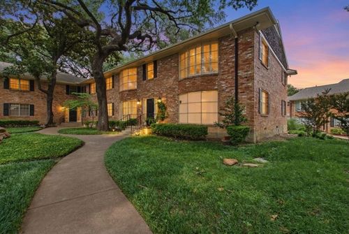 3031 Mahanna Springs Drive, Dallas, TX, 75235 | Card Image