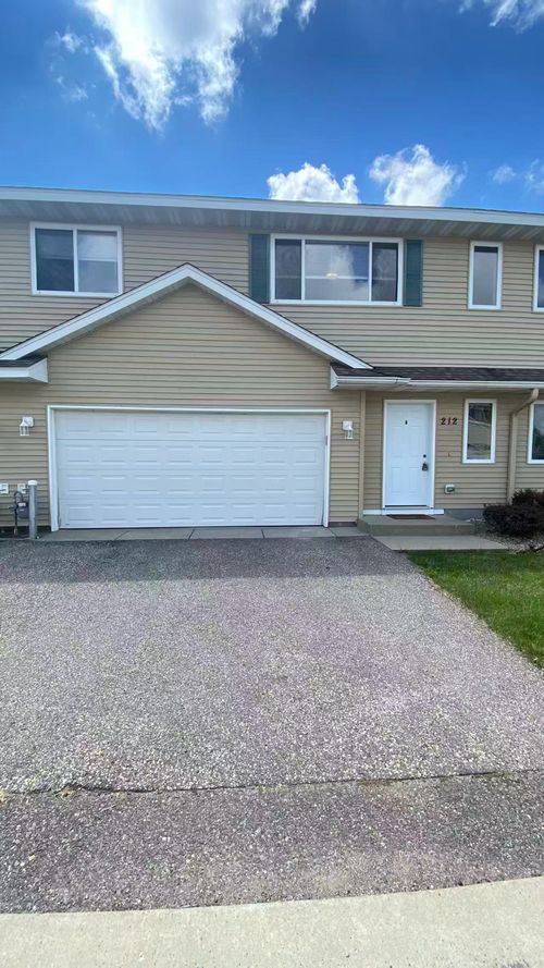 212 Tanager Path, Mankato, MN, 56001-6394 | Card Image