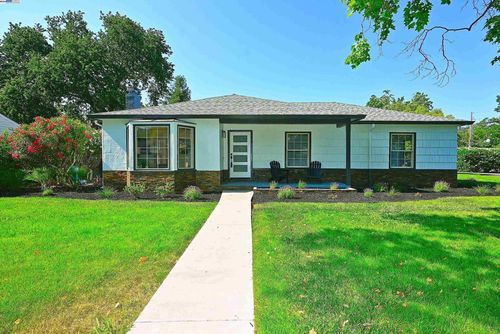 3208 Mcnutt Ave, Walnut Creek, CA, 94597-1833 | Card Image