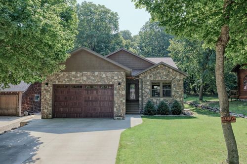 1510 Nichols Ave, Okoboji, IA, 51355-5018 | Card Image