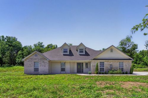 8590 E Highway 20, Claremore, OK, 74019 | Card Image