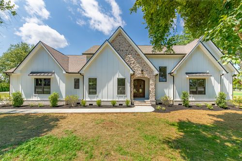 112 Stoneybrook Rd, Columbia, TN, 38401-8607 | Card Image