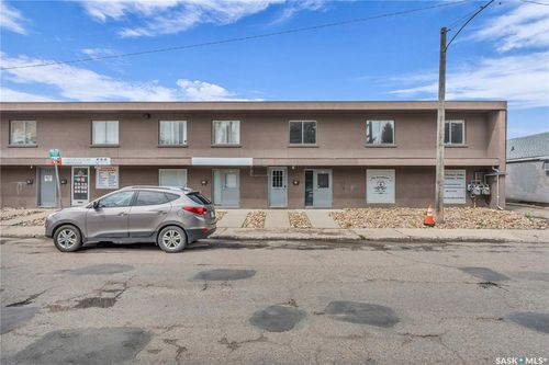40-1932 St George Ave, Saskatoon, SK, S7M0K5 | Card Image