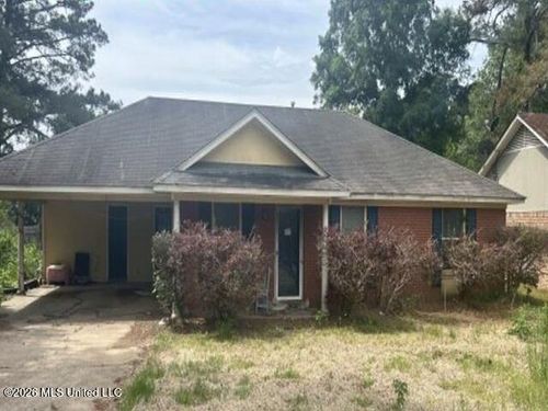 1615 Lost Lake Cir, Jackson, MS, 39212-5352 | Card Image