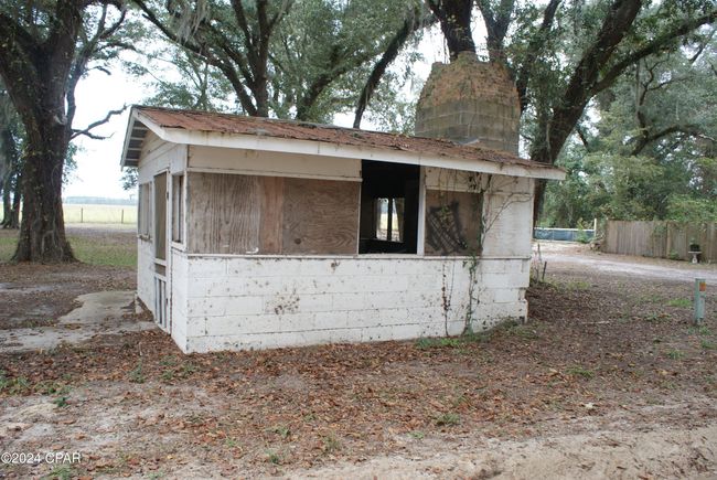 5728 Snowhill Rd, House other with 2 bedrooms, 2 bathrooms and null parking in Malone FL | Image 4