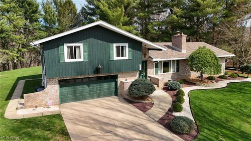 268 Kingsview Drive, Weirton, WV, 26062 | Card Image