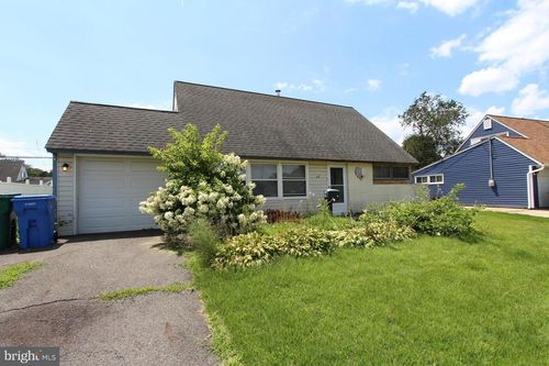 41 Jewel Ln, LEVITTOWN, PA, 19055-2303 | Card Image