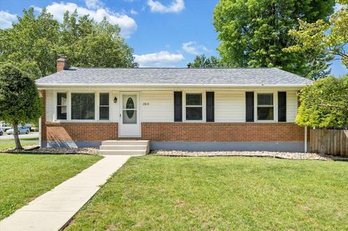 2819 Embassy Dr, Roanoke, VA, 24019-3340 | Card Image