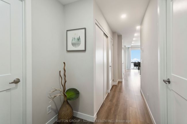 1709 - 15 Queen St S, Condo with 2 bedrooms, 2 bathrooms and 1 parking in Hamilton ON | Image 6
