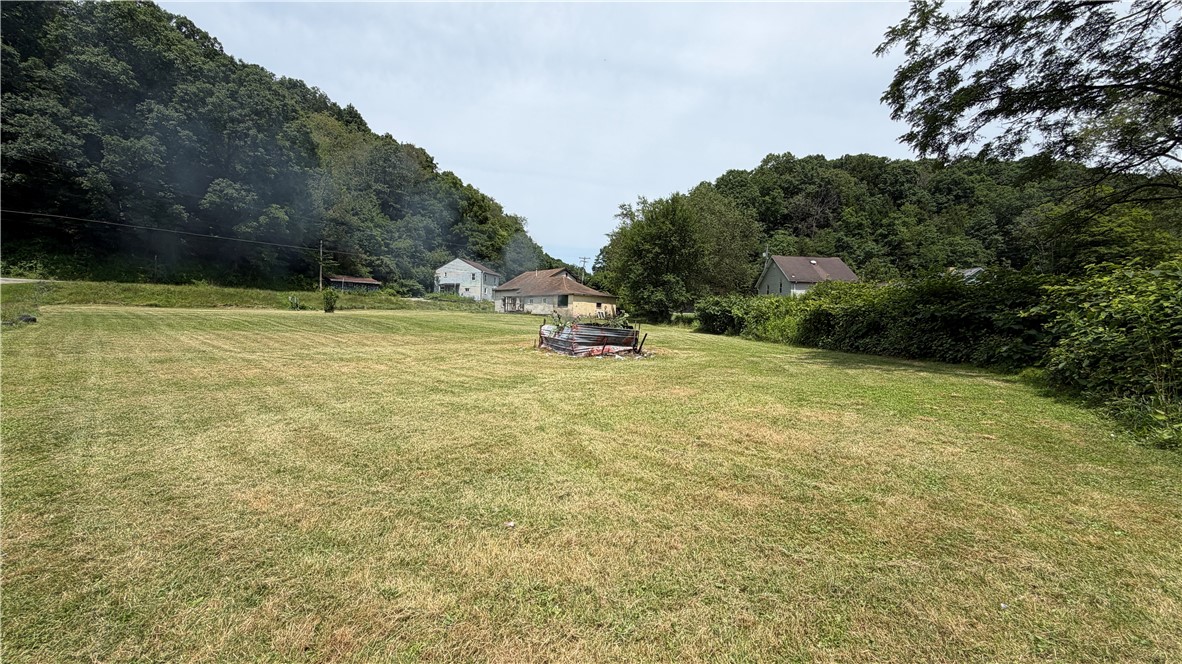 Residential in Ford City Boro 5