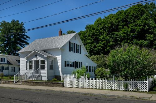 38 Eagle St, Ware, MA, 01082-1353 | Card Image