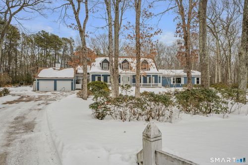 16 Greystone Dr, Uncasville, CT, 06382-2325 | Card Image