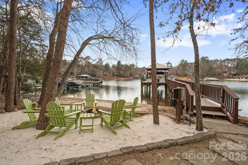 4685 Eagle Pointe Ct, Denver, NC, 28037-7308 | Card Image