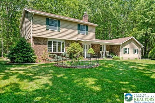 450 Bear Creek Lake Dr, Jim Thorpe, PA, 18229-2820 | Card Image