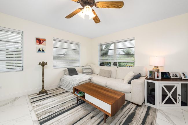 Marathon_598_Copa_DOro_West_Living_Room_ | Image 13
