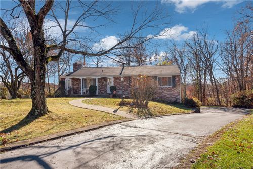 5055 Cashlie Court, Hampton, PA, 15044 | Card Image