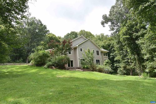 519 Foothills Dr, NELLYSFORD, VA, 22958-9507 | Card Image