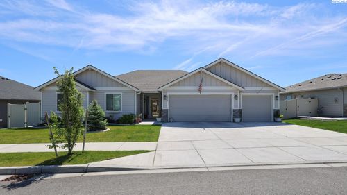 5539 W 32nd Ave, Kennewick, WA, 99338-2721 | Card Image