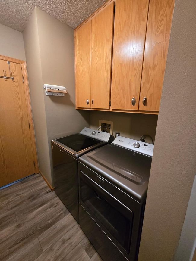 Laundry/bathroom | Image 13
