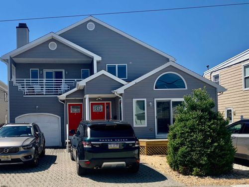 218 2nd St N, BRIGANTINE, NJ, 08203-3104 | Card Image
