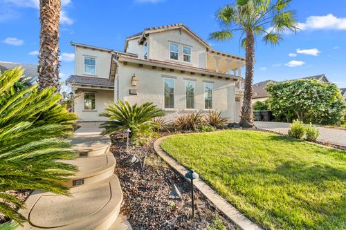 2564 Summerland Way, Roseville, CA, 95747-8876 | Card Image