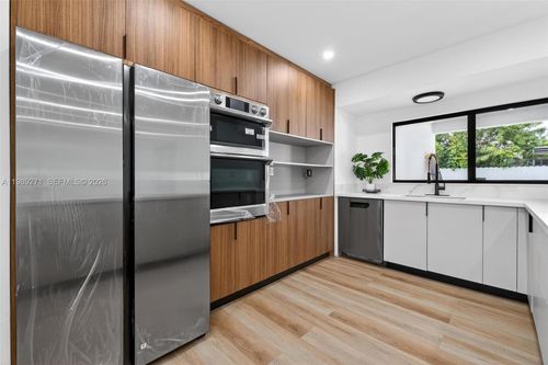 7311 Fairway Blvd, Miramar, FL, 33023-6539 | Card Image