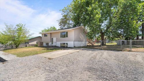 6008 W Okanogan Loop, Kennewick, WA, 99336-7625 | Card Image