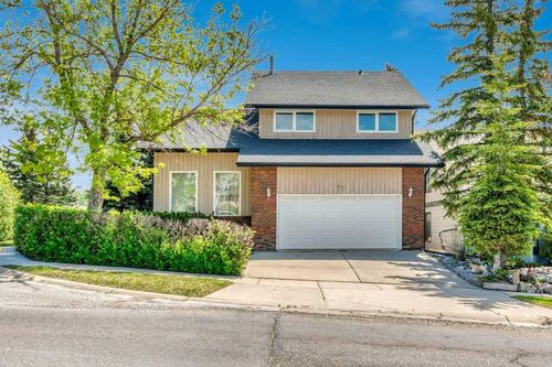 77 Edgewood Rise Nw, Calgary, AB, T3A2T6 | Card Image