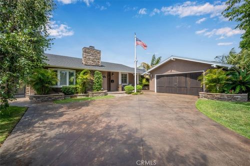 12831 Foster Rd, Rossmoor, CA, 90720-4952 | Card Image
