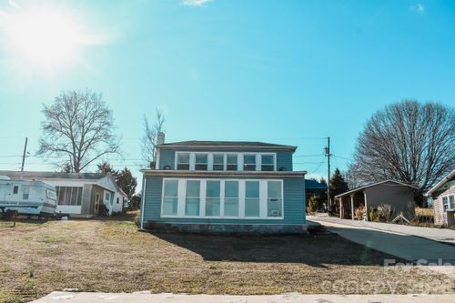 4928 Northcrest St, Claremont, NC, 28610-9453 | Card Image