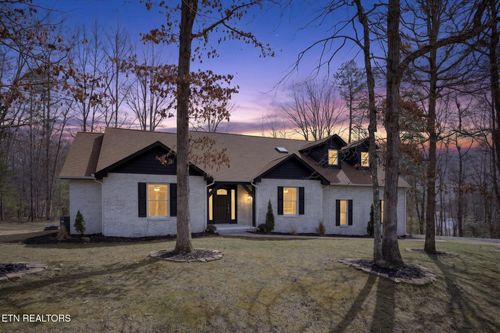 204 Meadowview Dr, Crossville, TN, 38558-9014 | Card Image