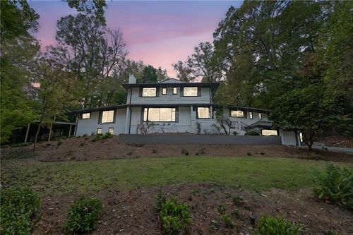 3018 W Pine Valley Rd Nw, Atlanta, GA, 30305-1944 | Card Image