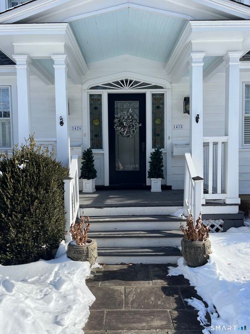 1426 Stratfield Rd, Fairfield, CT, 06825-1317 | Card Image