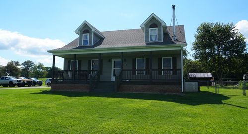 1691 Hiseville Bear Wallow Rd, Cave City, KY, 42127-8726 | Card Image