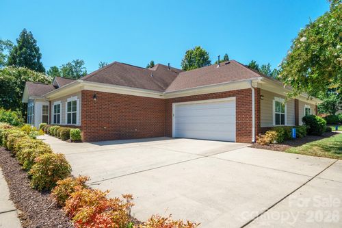 3221 Abbey Walk Ln, Matthews, NC, 28105-5421 | Card Image
