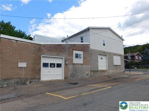 137 W South St, Mahanoy City, PA, 17948-2634 | Card Image