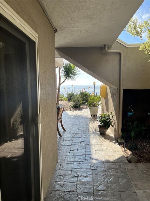 b-21711 Wesley Dr, Laguna Beach, CA, 92651 | Card Image