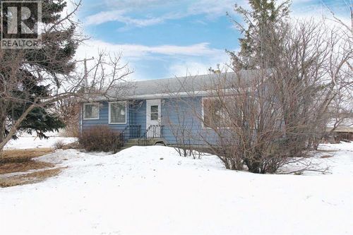 13 Railway Ave, Marsden, SK, S0M1P0 | Card Image