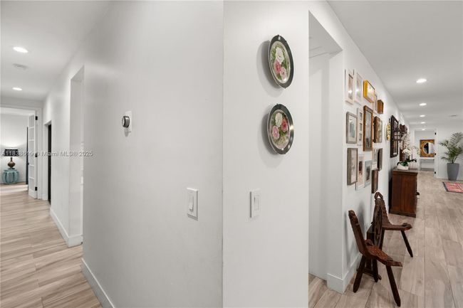 13505 Sw 83 Rd Ct, House other with 4 bedrooms, 4 bathrooms and null parking in Pinecrest FL | Image 11