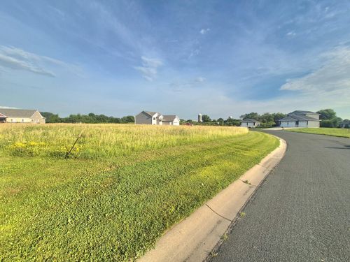 11 5th Street E, Green Isle, MN, 55338 | Card Image