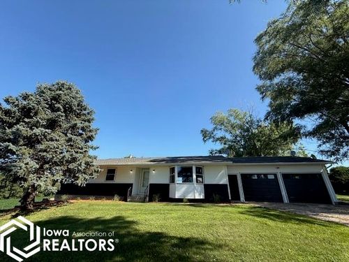 3738 V18 Rd, Brooklyn, IA, 52211-8632 | Card Image
