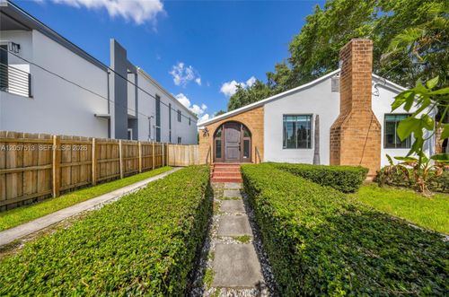 7020 Ne 5th Ave, Miami, FL, 33138-5616 | Card Image