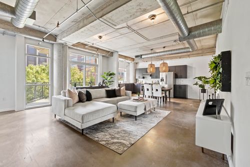 apt-204-1001 Belleview St, Dallas, TX, 75215-1818 | Card Image