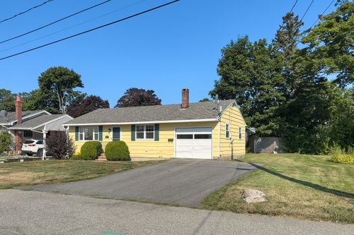 36 Pine St, Rockland, ME, 04841-2416 | Card Image