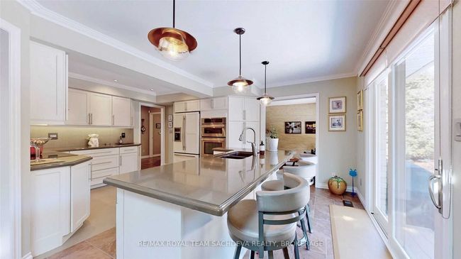 955 Peggoty Cir, House other with 4 bedrooms, 4 bathrooms and 4 parking in Oshawa ON | Image 16