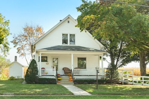 8336 Fox River Dr, Newark, IL, 60541-9144 | Card Image