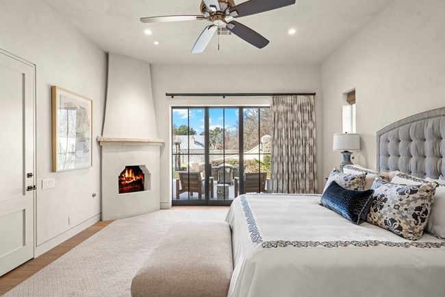 705 W Creek St, Home with 3 bedrooms, 5 bathrooms and 3 parking in Fredericksburg TX | Image 21