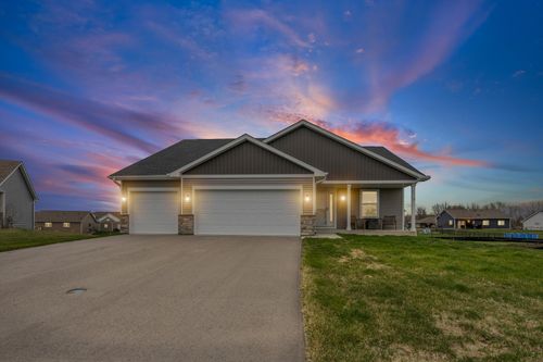 909 Emily Ct Ne, Montgomery, MN, 56069-2901 | Card Image